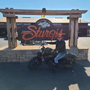 Meet your Posher, Danielle